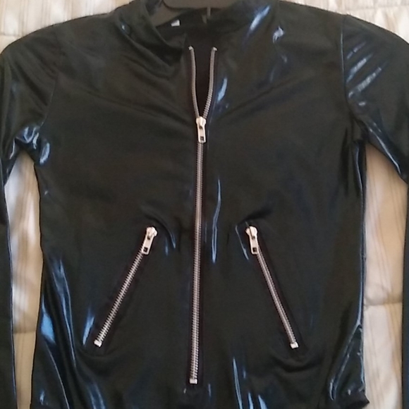 New PU vinyl bodysuit - Picture 3 of 7